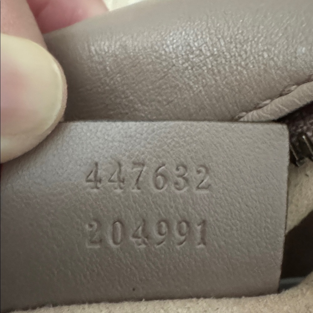 GUCCI MARMONT CAMERA BAG SMALL - Picture 14 of 15
